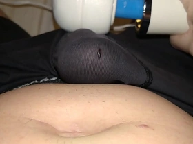 Bi guy’s big dick gets a machine wash with a Hitachi wand in Vegas
